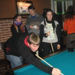YouGend spielt Billard